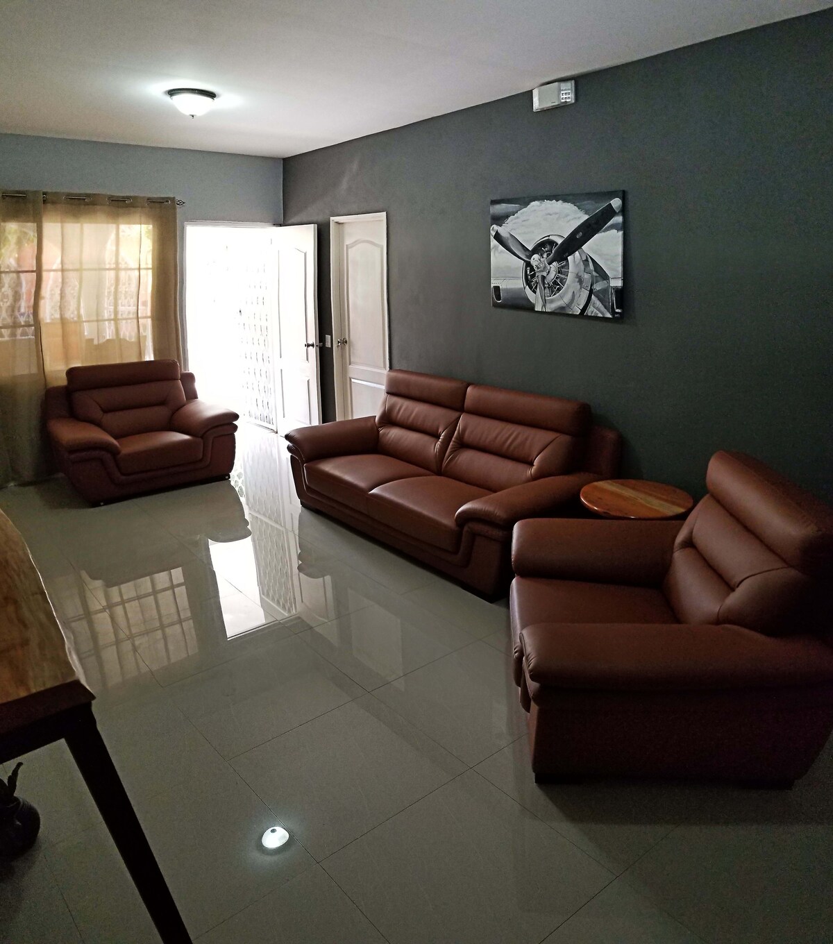 home with swimming pool Bello Horizonte 1 Managua — 7 bedroom vacation rental in Departamento de Managua