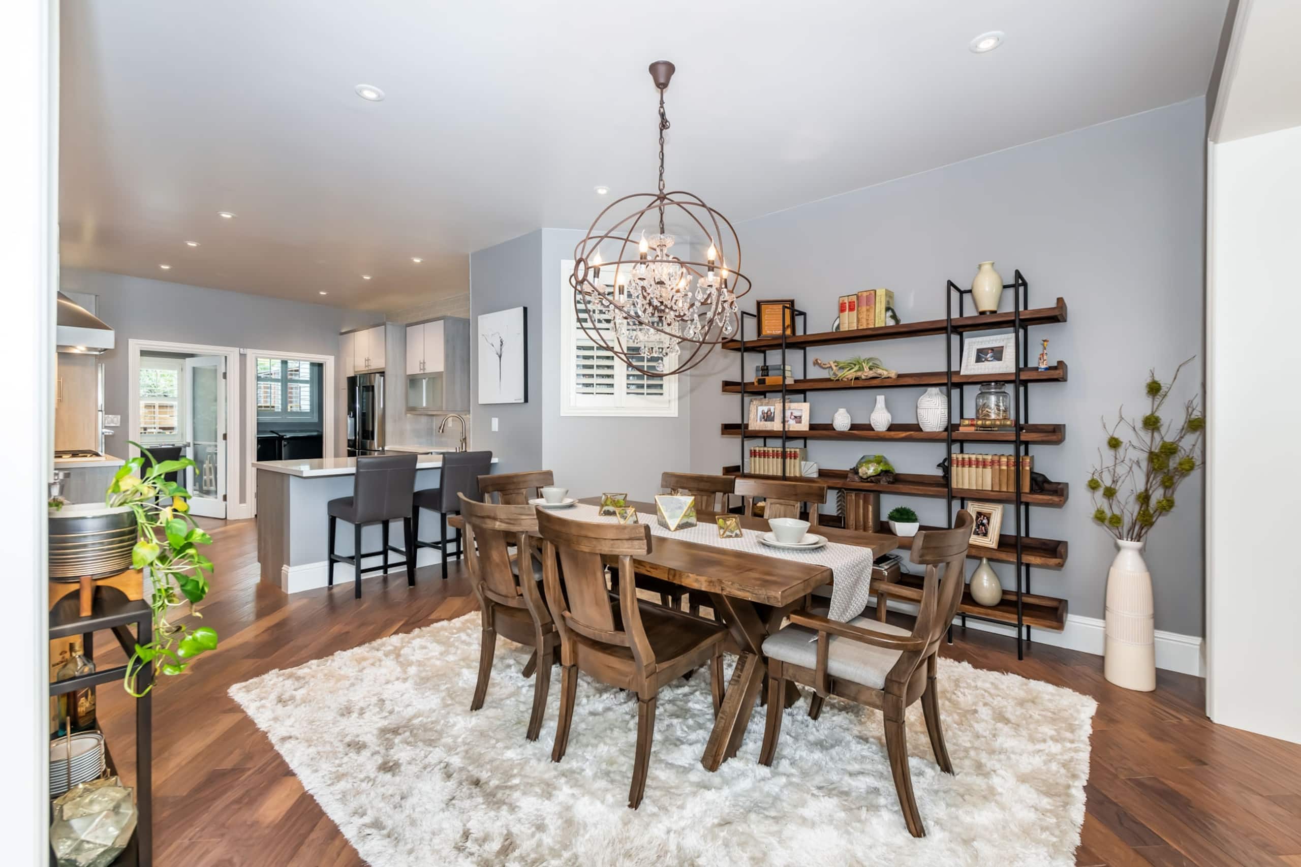 Home in San Francisco · ★4.99 · 2 bedrooms · 2 beds · 1 bath - Image 8