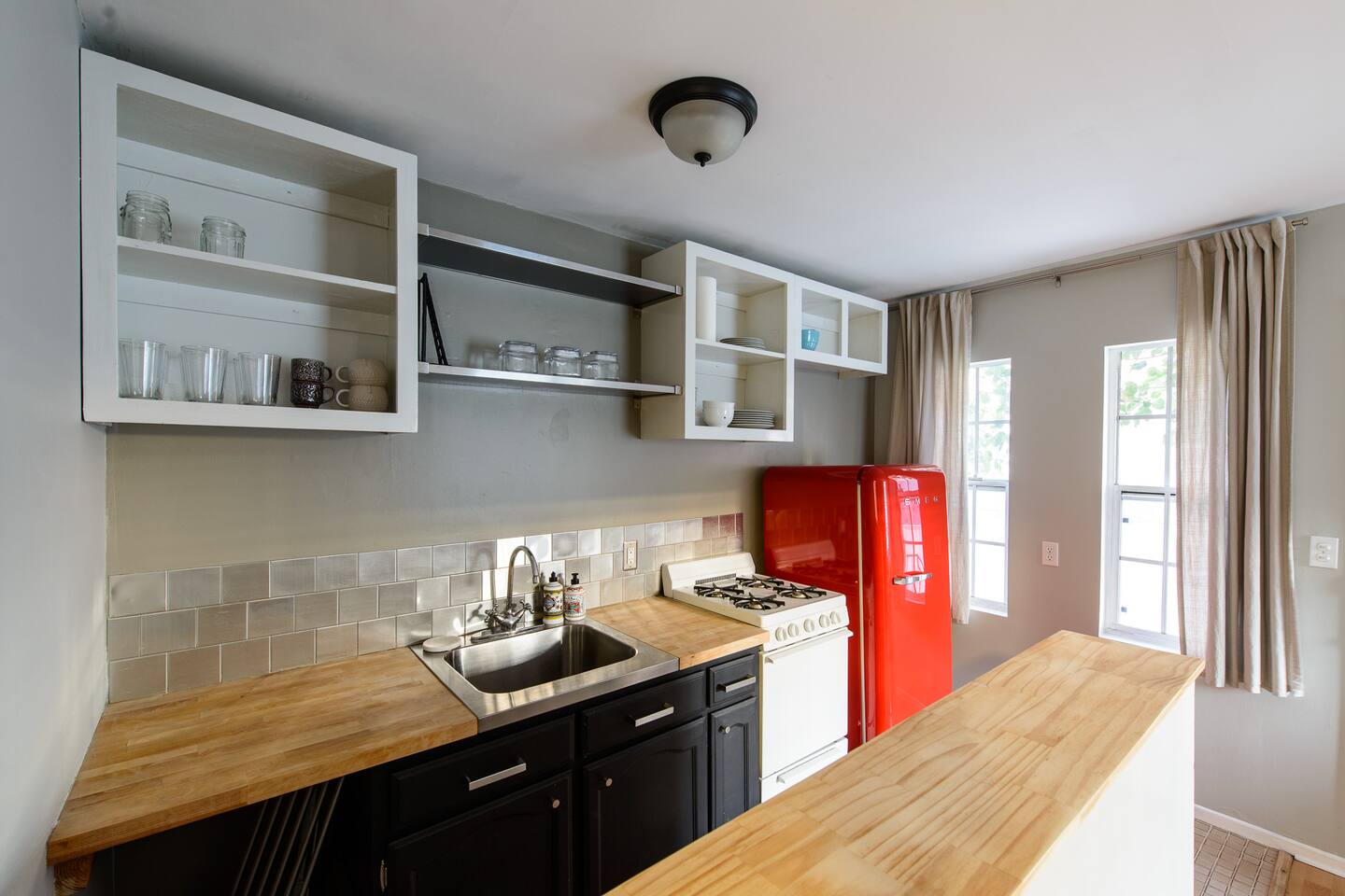 cozy studio apartment smeg fridge apartments for rent in los