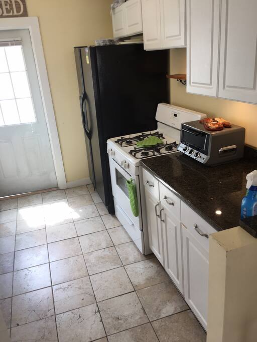Full Kitchen