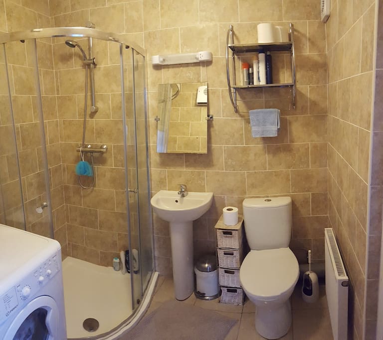 Modern New Bathroom