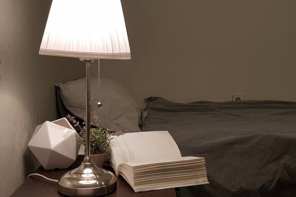 Thepresent guesthouse twin2