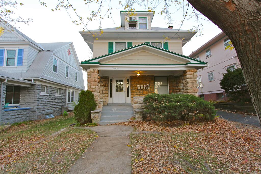 Classic 1910 home in gorgeous neighborhood