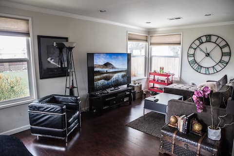 Top performing Airbnb: Private lovely home minutes from Universal & more in North Hollywood