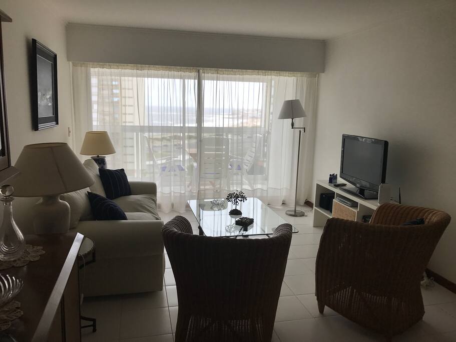 Living con vista a Playa Brava