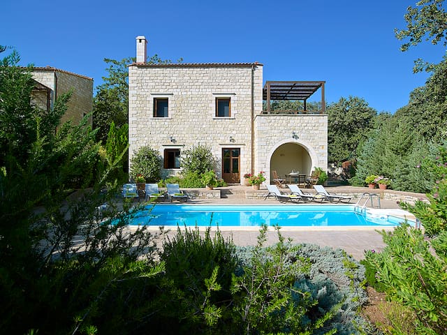 Vederi Estate – Villa Alkioni