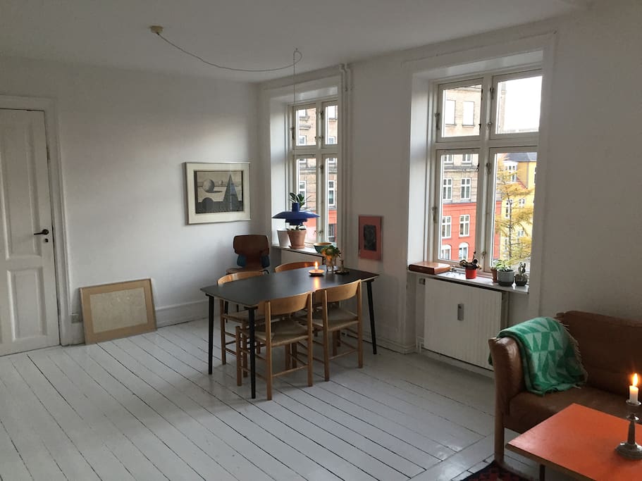 The living room has a nice spacious dining area.