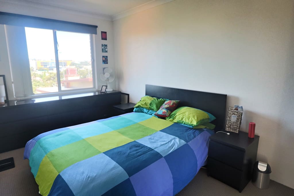 Big main bedroom with queen bed.