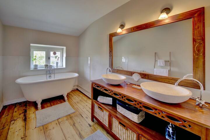 LE JOYAU – beautiful duplex – heart of Chartrons gallery image 5