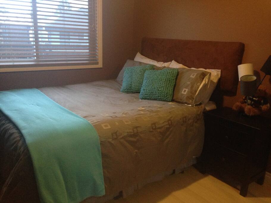 Queen Bed