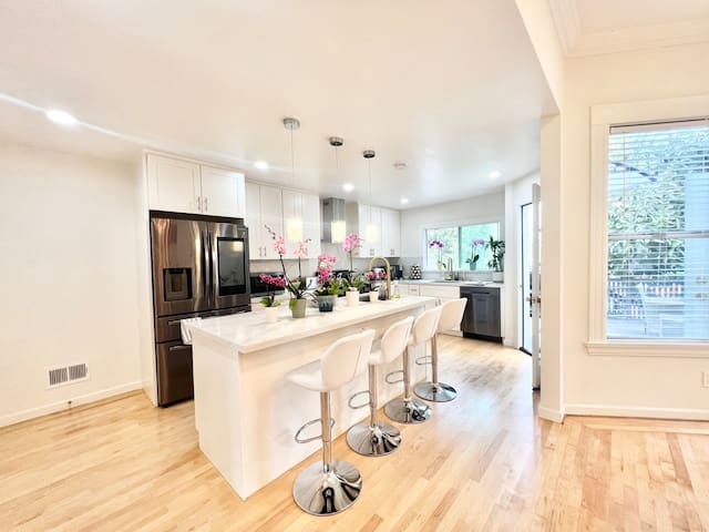 New Modern Spacious 4bdr by Golden Gate Park gallery image 4