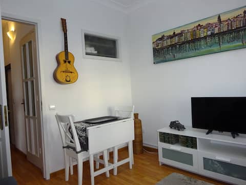 Top Airbnb: Bom Dia Porto |Location, amazing views with AC in Porto