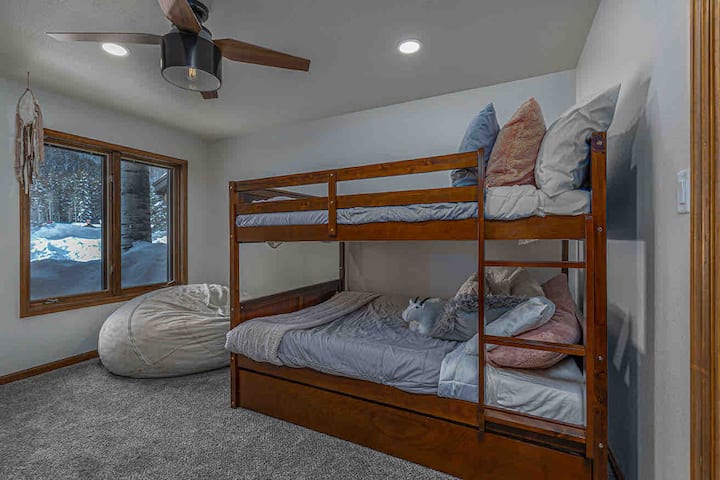Lower Floor Bedroom