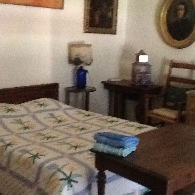 Chambre aux portraits