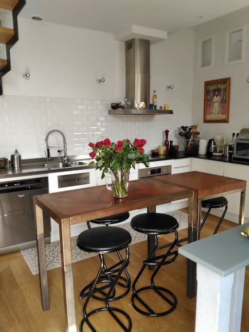 Un espace très convivial, en cuisine.....