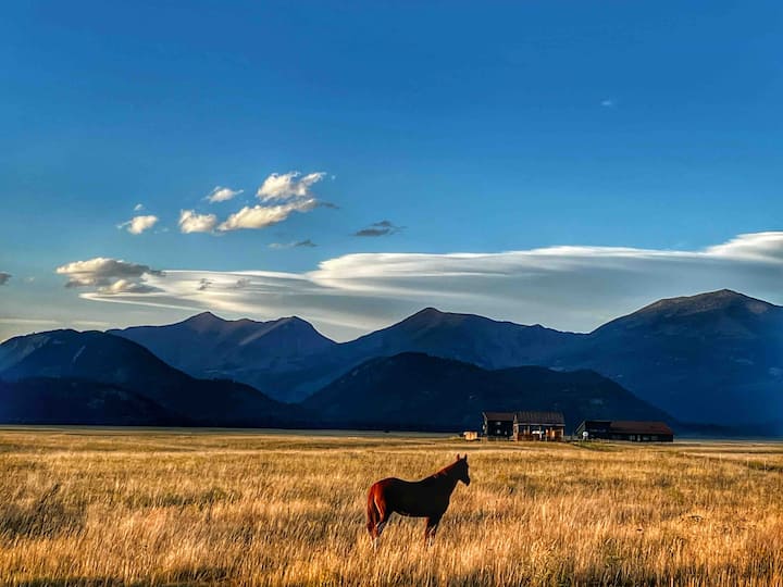 Blackfoot Ranch Guest House Guesthouses for Rent in Ovando, Montana