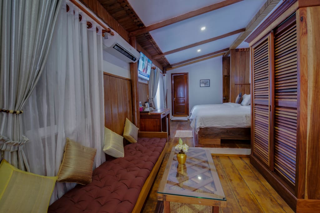 TWIN ROOM @ WOODEN HOUSE