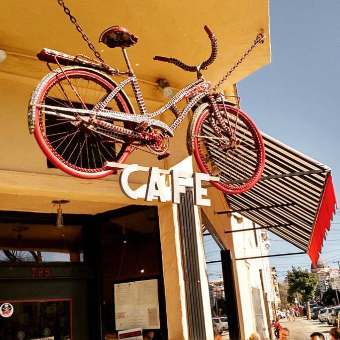 Foto de Velo Rouge Cafe en Richmond District