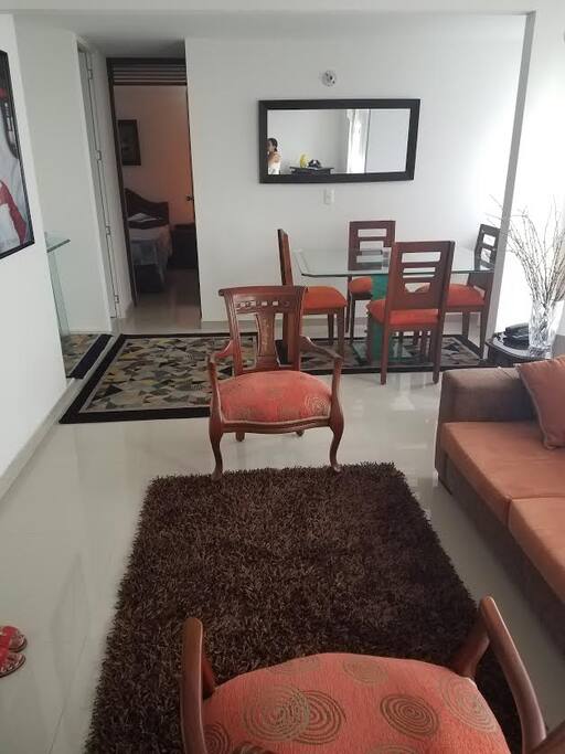 Sala/Comedor (Living Room/ Dining Room)