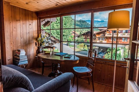 Simple and Rustic - Apartment in Historic House