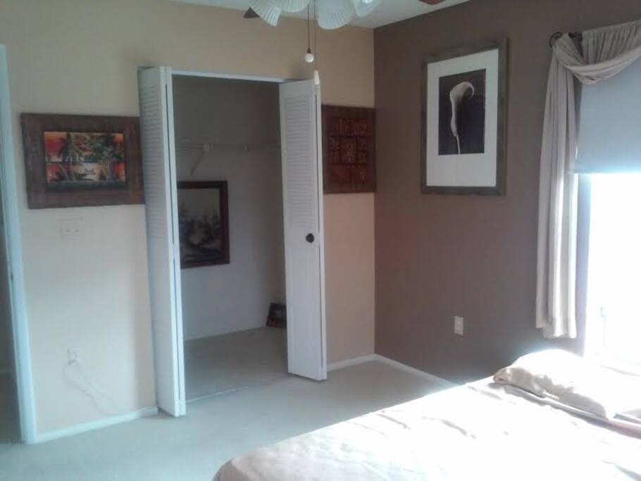 Smokey Quartz
Bedroom Closet