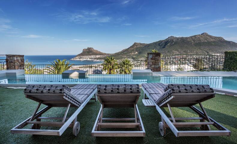 Luxury Hout Bay Villa gallery image 2