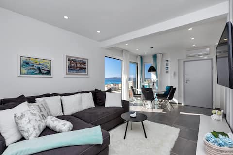 Successful Airbnb property: Luxury Apartment Amari (free parking near beach) in Grad Makarska