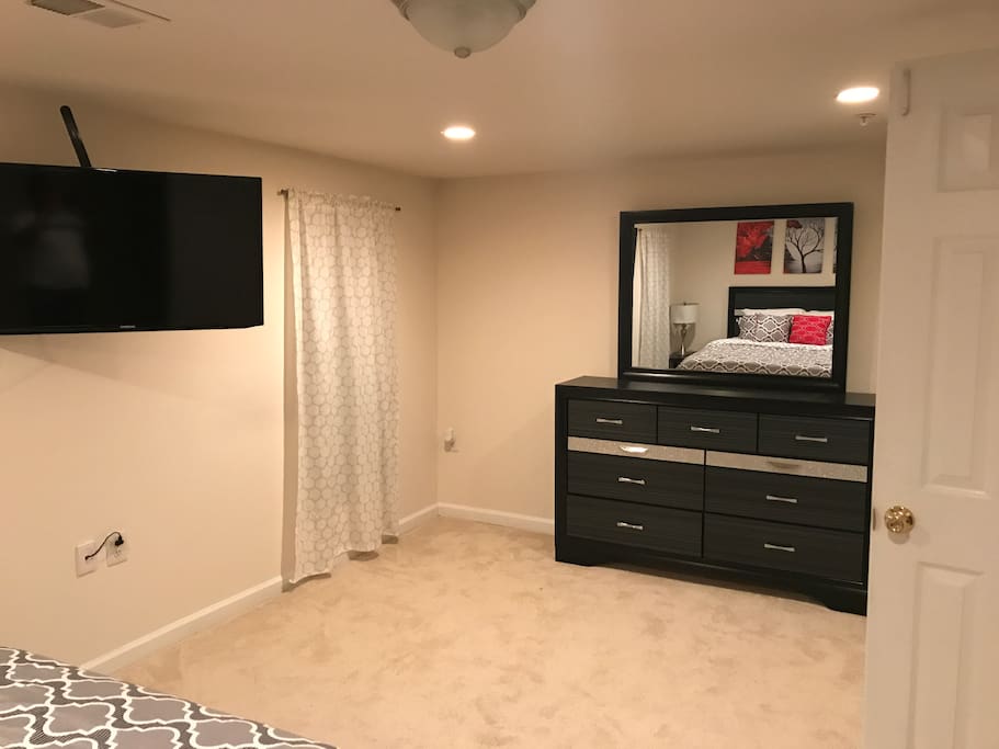 Bedroom (Dresser view)