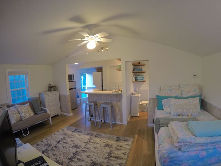 Charming Maritime Apartment Steps from the Beach Apartments for Rent