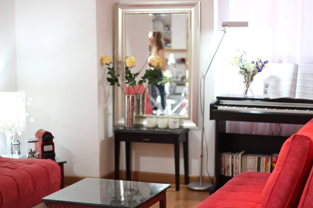 Vue du Living, WIFI routeur sur le piano