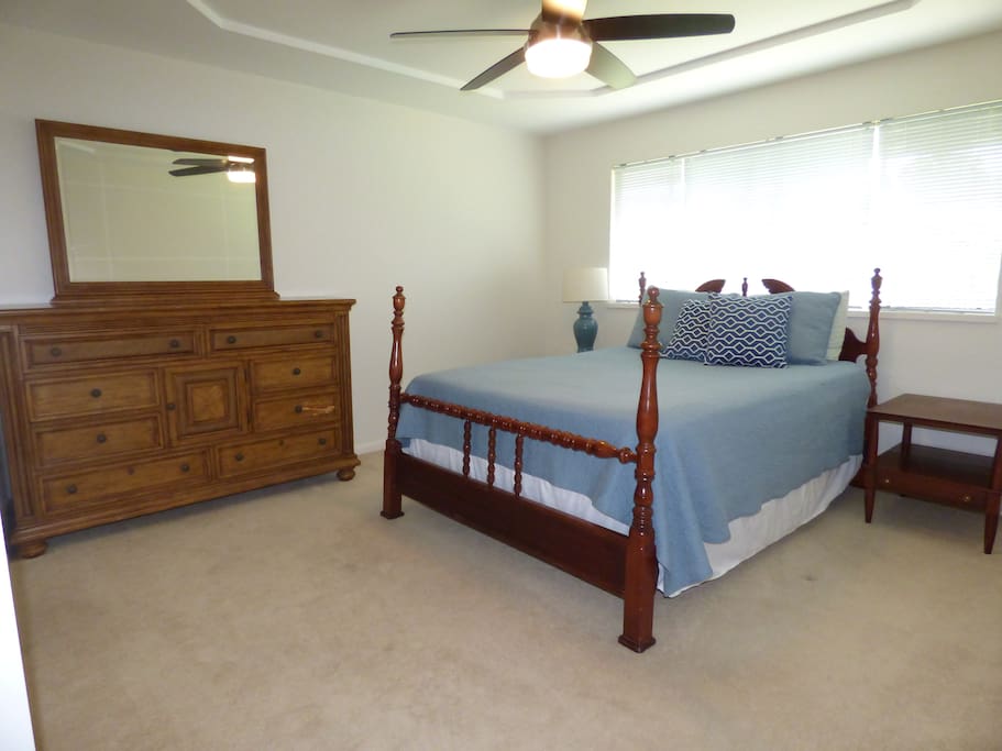 Bedroom #1 (Queen)