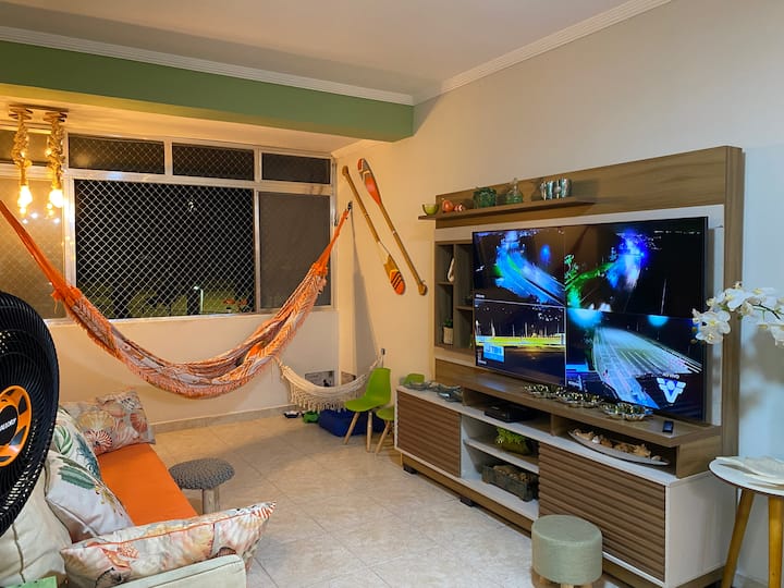 Nuestra sala con 3 metros de vistas al mar, en total tiene 9 metros de vistas al mar.