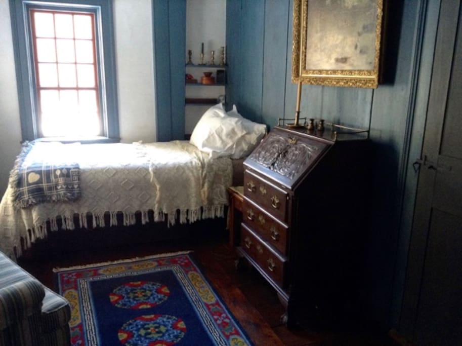 Your single room,newly painted and furnished with antiques!