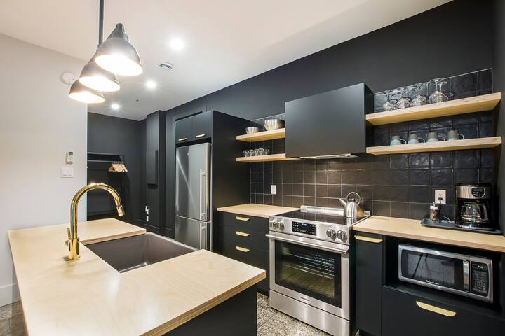 G102-Les Lofts de la Gare – Par Les Lofts Vieux-QC gallery image 2