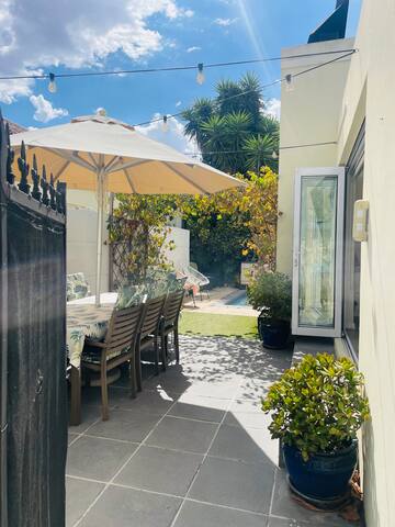 Modern townhouse in small complex gallery image 4