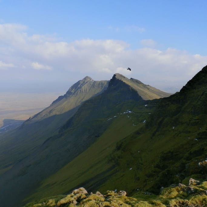 Mt. Þríhyrningur, a hidden pearl just 15 minutes drive from the apartment, it´s about 2-3 hours hike to the top !