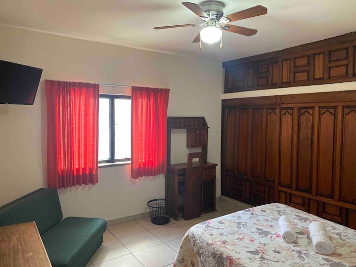 Hlavná spálňa s posteľou 