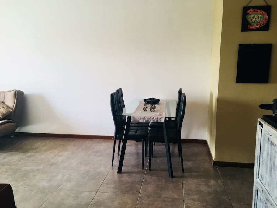 Mesa comedor para 4 personas