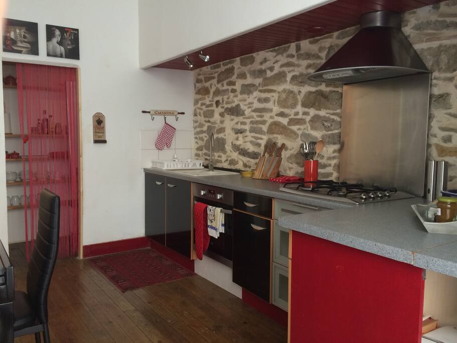 ...Fully equipped kitchen