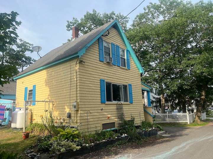 Vivian's OOB cottage Houses for Rent in Old Orchard Beach, Maine