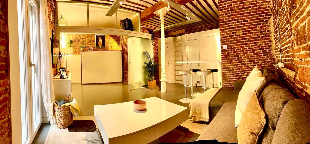 4-AMAZlNG!_5*_2Bdrms+2Bthrms+5beds_superCENTRAL gallery image 4