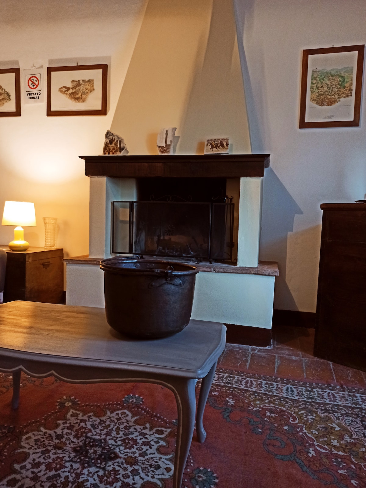 Popular Airbnb listing: Ensuite bedroom apartment, kitchen, pool, pet-friendly in Sovicille