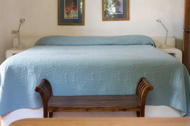 Ხარისხიანი საწოლი ყველა ოთახში უზრუნველყოფს საუკეთესო ღამეებს.