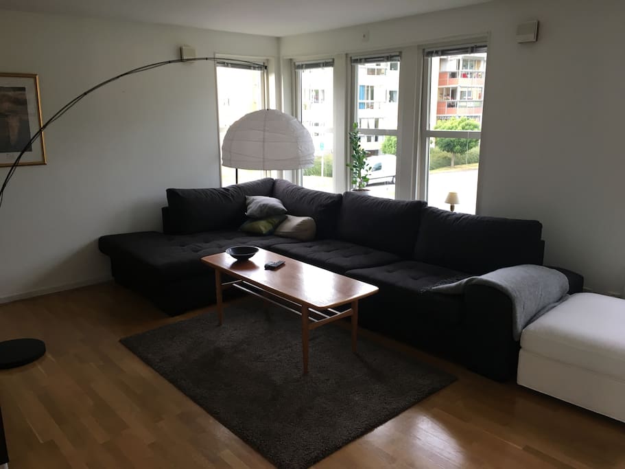 Stor soffa för mysiga filmkvällar