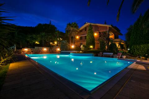 VILLA ARIETE - A TOURIST VILLAGE - JUST FOR YOU