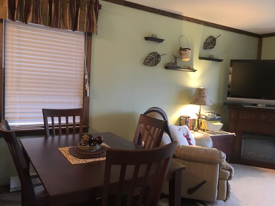 Dining area with seating for 4