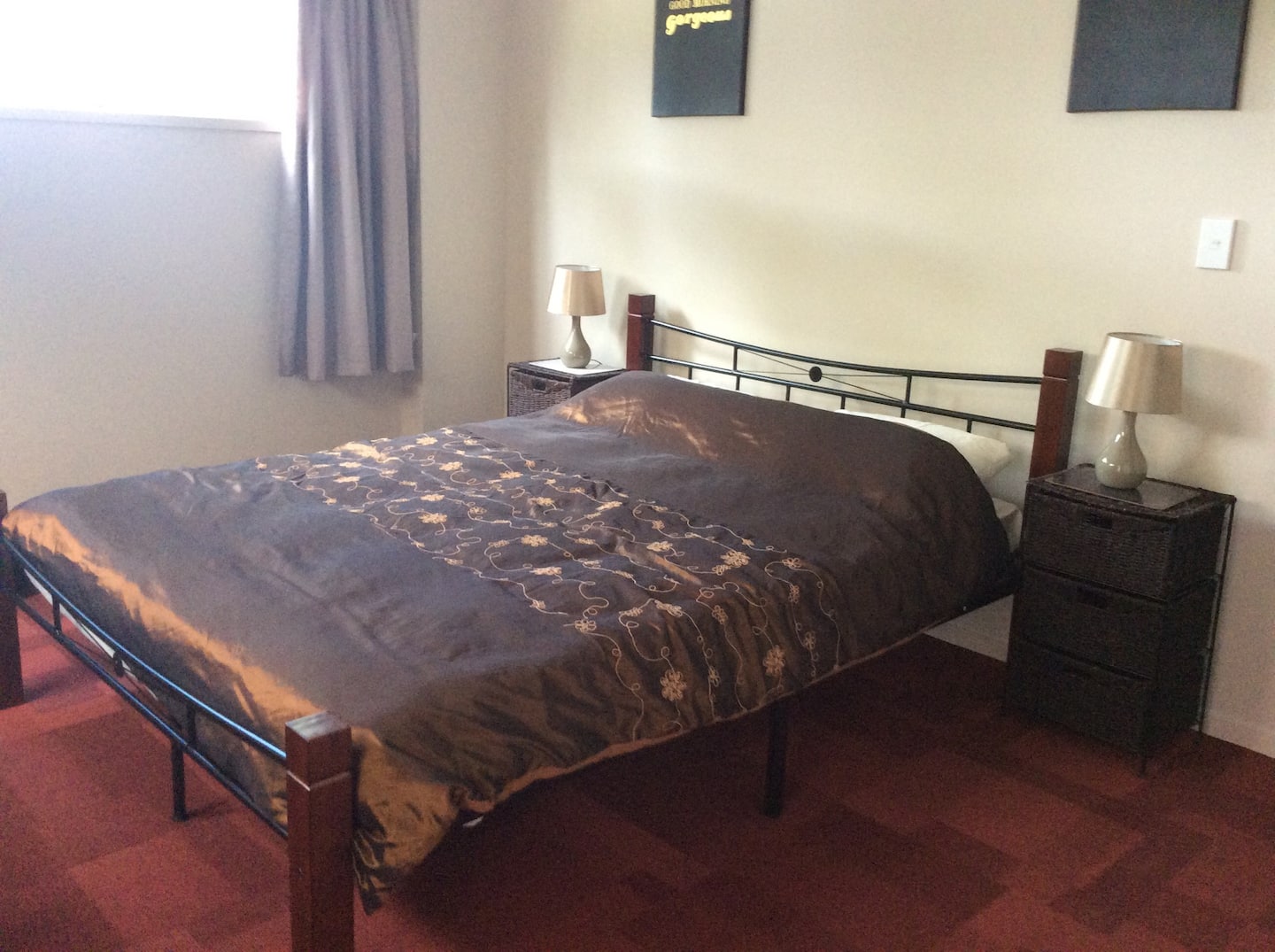 Gateway To The Far North Unit 
One Queen Bed Only. 4