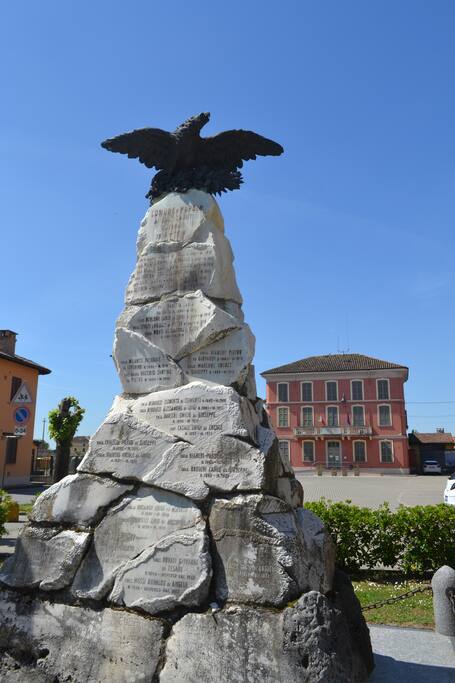 Piazza principale Mezzanino