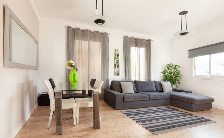 Casa Inma : 3 bed, elevator, AC, central heating !