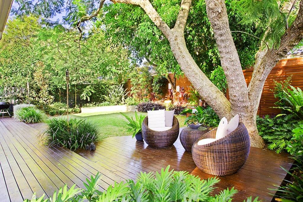 Outdoor deck